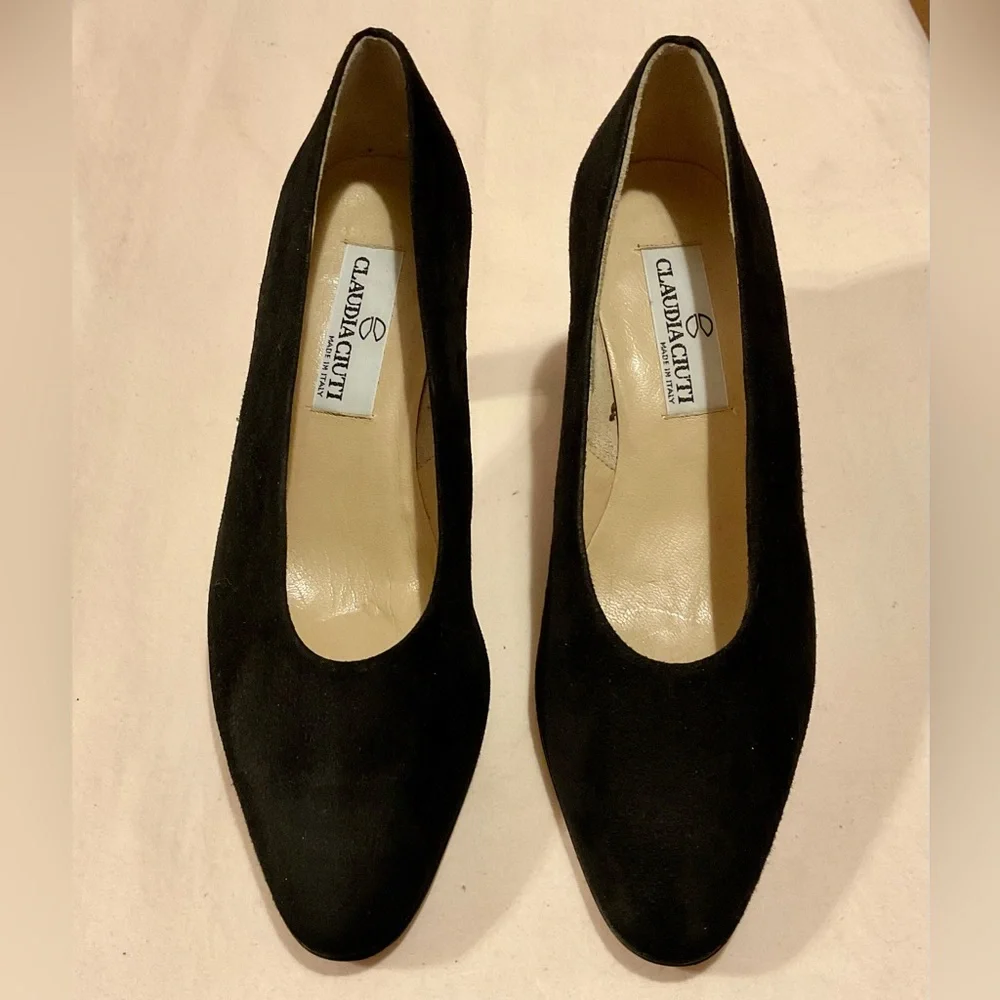 Claudia Ciuti Vintage Classic Black Suede Heels - Picture 2 of 8